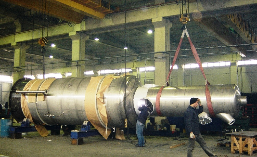 Целая установка для рафинирования/вымораживания от компании HUM в России; компания АТЛАМ из Воронежа заказала у HUM установку с мощностью 100 тонн масла/день.