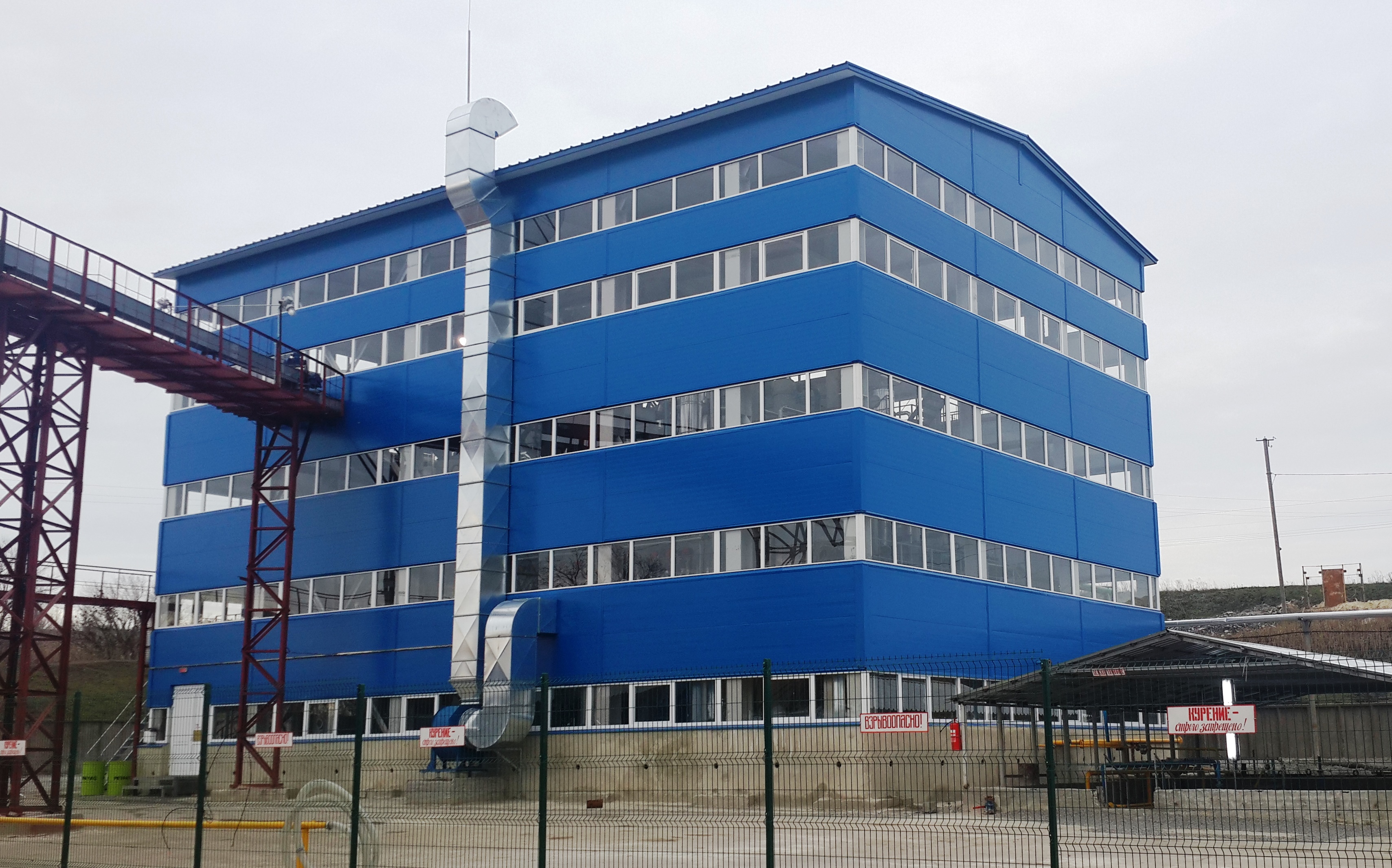 Noble - Южная Африка. Установка дробления семян различных типов мощностью 2000 тонн/24 ч. Предпусковые подготовки завершены, продолжается работа по запуску.